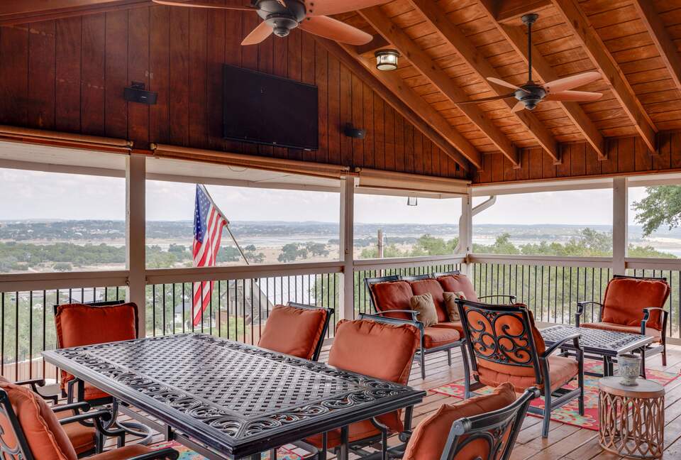 Unwound at Canyon Lake | A Refined Canyon Lake Escape - Canyon Lake, Texas