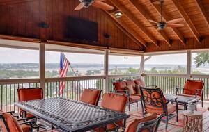 Unwound at Canyon Lake | A Refined Canyon Lake Escape - Canyon Lake, Texas