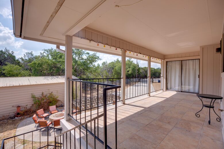 Unwound at Canyon Lake | A Refined Canyon Lake Escape - Canyon Lake, Texas