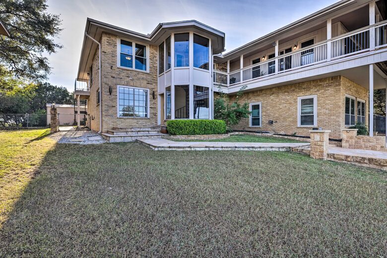 Unwound at Canyon Lake | A Refined Canyon Lake Escape - Canyon Lake, Texas