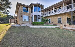 Unwound at Canyon Lake | A Refined Canyon Lake Escape - Canyon Lake, Texas