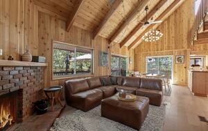Modern Mountain Sanctuary on the North Shore - Lake Arrowhead, California