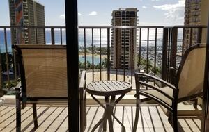 Hilton Honolulu Studio Above Waikiki Beach - Honolulu, Hawaii