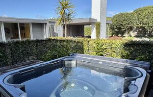 Architect-Designed Oasis Steps from Omaha Beach - Omaha, New Zealand