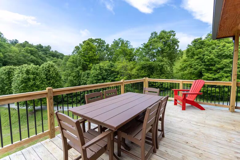 Creekside Comfort in the High Country - Vilas, North Carolina