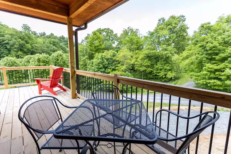 Creekside Comfort in the High Country - Vilas, North Carolina