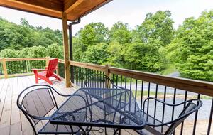 Creekside Comfort in the High Country - Vilas, North Carolina