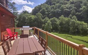 Creekside Comfort in the High Country - Vilas, North Carolina
