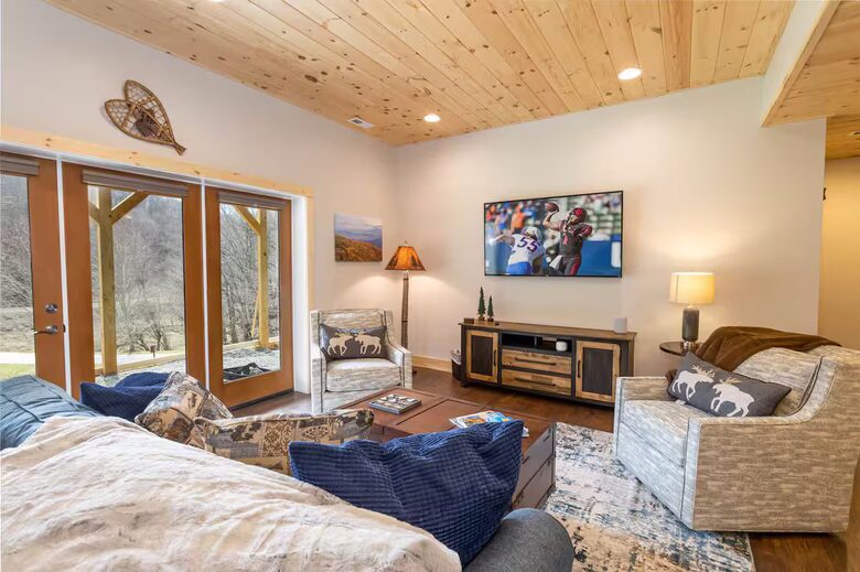 Creekside Comfort in the High Country - Vilas, North Carolina