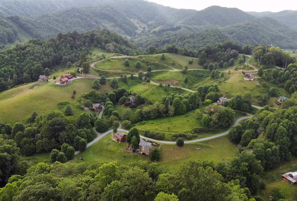 Creekside Comfort in the High Country - Vilas, North Carolina