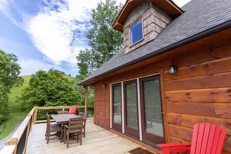 Creekside Comfort in the High Country - Vilas, North Carolina