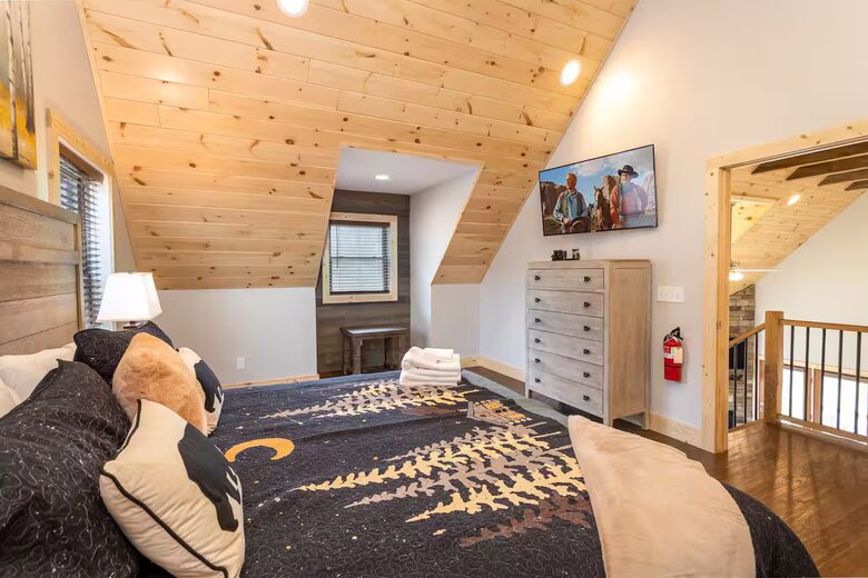 Creekside Comfort in the High Country - Vilas, North Carolina