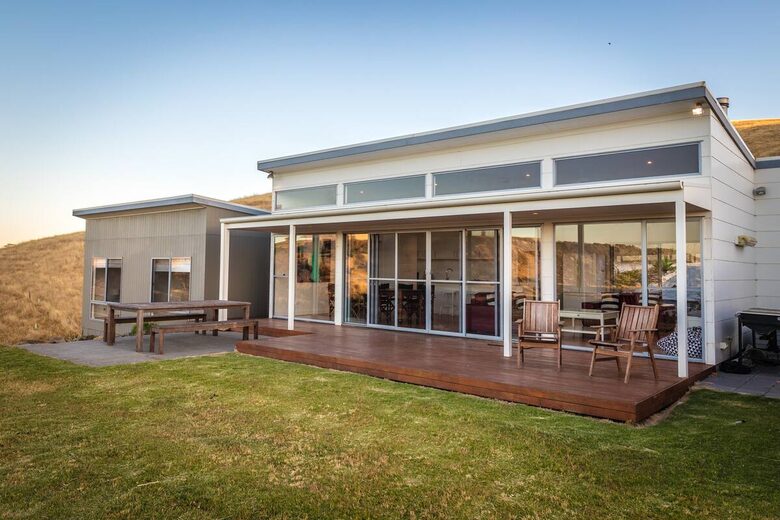 Middle River Beach House - Kangaroo Island, Australia