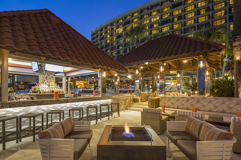 Pool Bar