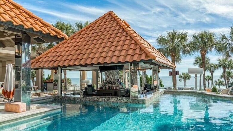 Pool Bar