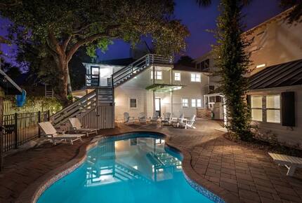 Southern Coastal Retreat on Tybee Island - Tybee Island, Georgia