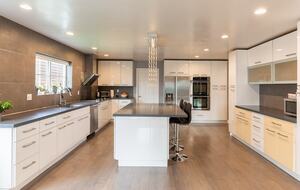 Oakland Hills Mediterranean Retreat with Bay Views - Oakland, California