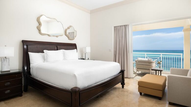 Oceanfront Penthouse Paradise in Turks & Caicos - Provo, Turks and Caicos Islands