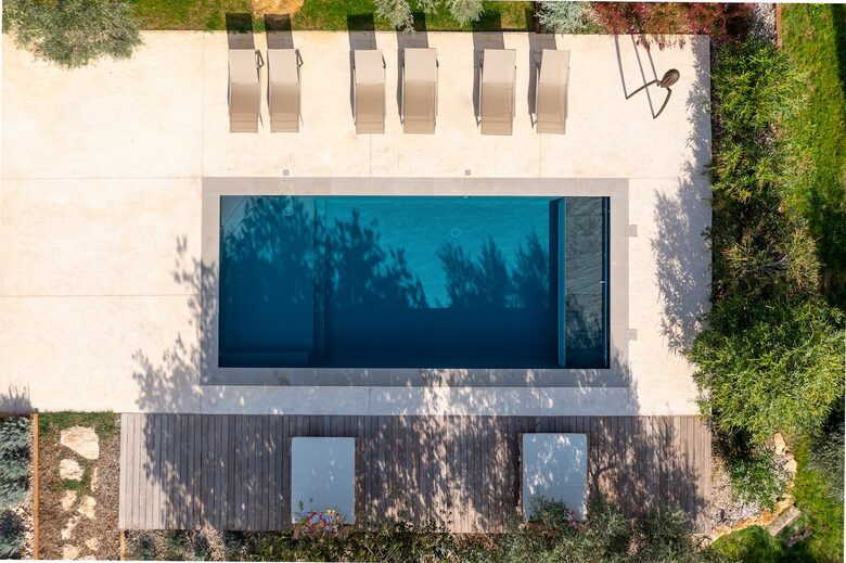 Exquisite Stone Villa Surrounded by Olive Groves in Gordes - Gordes, France