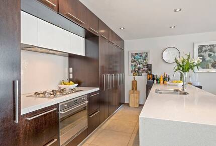Urban Loft-Style Living Near Hagley Park - Christchurch, New Zealand