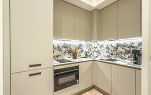 Elegant Apartment in a Historic Seville Palace Near Cathedral - Seville, Spain