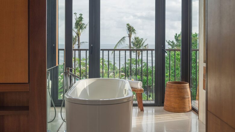 Modern Balinese Masterpiece by the Sea - Kabupaten Badung, Indonesia