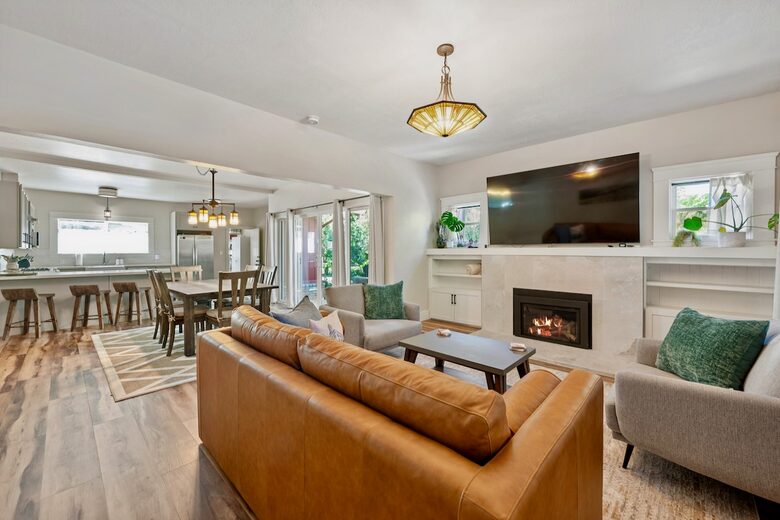 Wine Country Retreat Across from Spring Lake - Santa Rosa, California