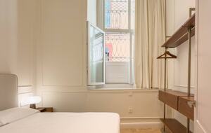 Elegant Apartment in a Historic Seville Palace Near Cathedral - Seville, Spain