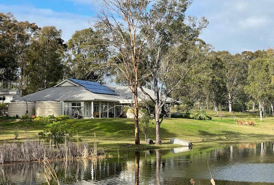 位于猎人谷腹地的槲寄生湖畔小屋——澳大利亚波科尔宾