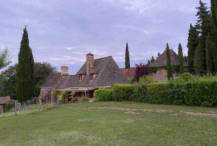 Peaceful Dordogne Estate Surrounded by Nature - Veyrines-de-Domme, France