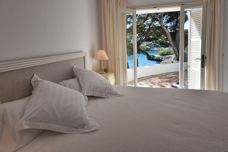 Seafront Elegance in Cala d’Or - Cala d'Or, Mallorca, Spain