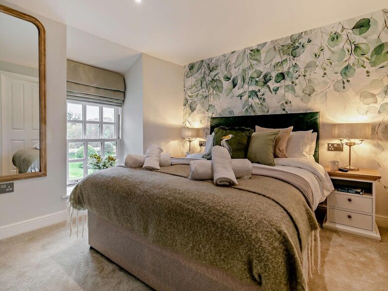 An Elegant Escape in Cornwall’s Countryside - Penzance, United Kingdom