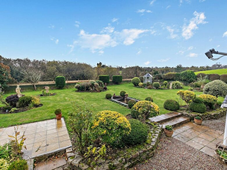 An Elegant Escape in Cornwall’s Countryside - Penzance, United Kingdom