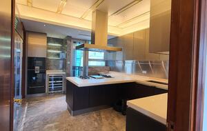Elegant Wan Chai Residence with Panoramic Views - Wan Chai, Hong Kong