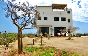 Elegant Baja Retreat with Ocean & Mountain Views - Playa Los Cerritos, Mexico