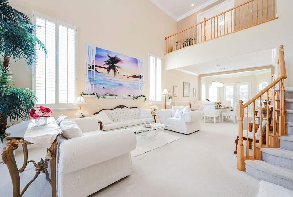 Waterfalls View Refined Six-Bedroom Retreat Minutes from the Strip - Las Vegas, Nevada