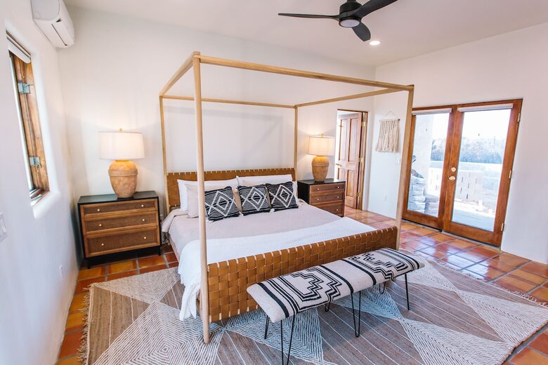 Desert Sanctuary with Designer Touches - Santa Fe, New Mexico
