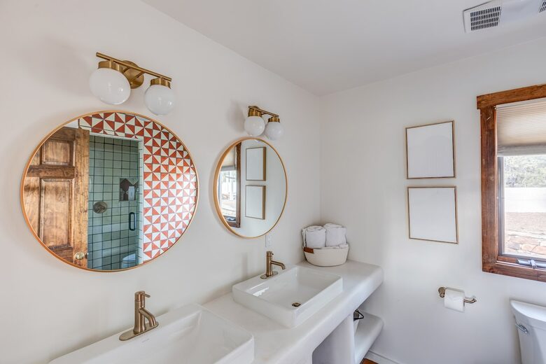 Desert Sanctuary with Designer Touches - Santa Fe, New Mexico