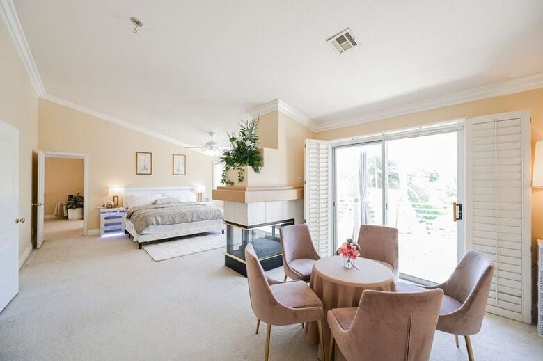 Waterfalls View Refined Six-Bedroom Retreat Minutes from the Strip - Las Vegas, Nevada
