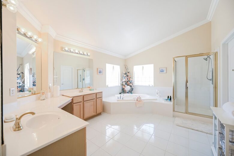 Waterfalls View Refined Six-Bedroom Retreat Minutes from the Strip - Las Vegas, Nevada