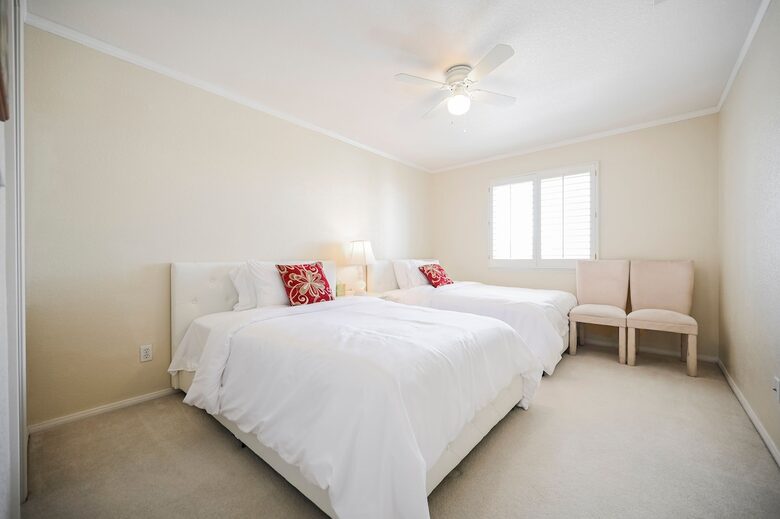 Waterfalls View Refined Six-Bedroom Retreat Minutes from the Strip - Las Vegas, Nevada