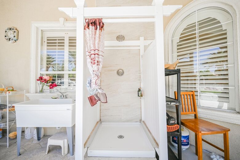 Waterfalls View Refined Six-Bedroom Retreat Minutes from the Strip - Las Vegas, Nevada