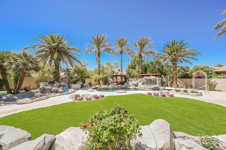 Waterfalls View Refined Six-Bedroom Retreat Minutes from the Strip - Las Vegas, Nevada