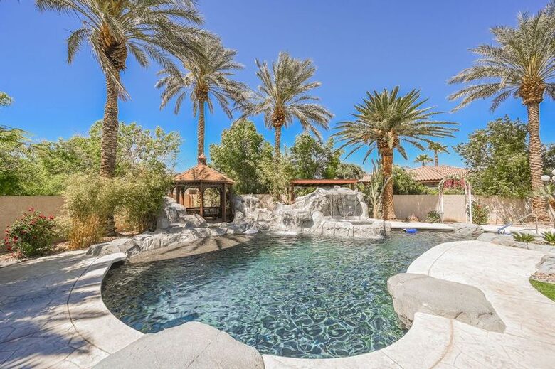 Waterfalls View Refined Six-Bedroom Retreat Minutes from the Strip - Las Vegas, Nevada