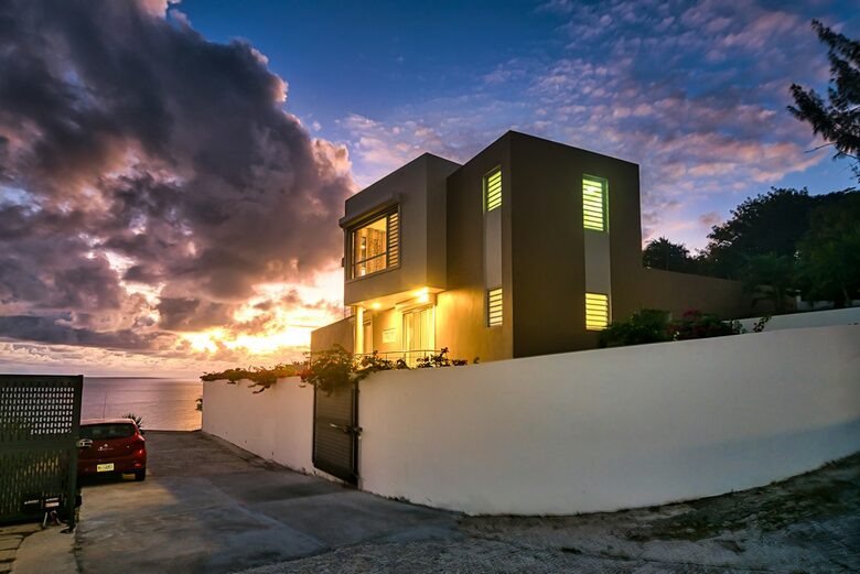 Quintess Collection - Little Bay - Little Bay, Sint Maarten (Dutch part)