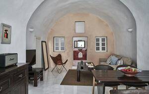 Quintess Collection - Villa Ivi - Santorini, Greece