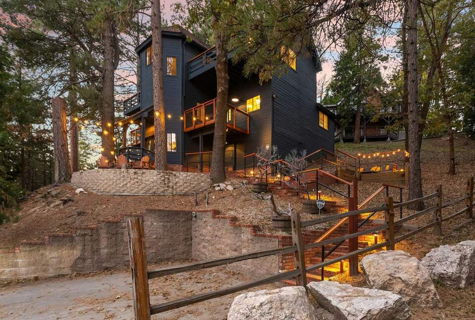 Quintess Collection - Wolves Den - Lake Arrowhead, California