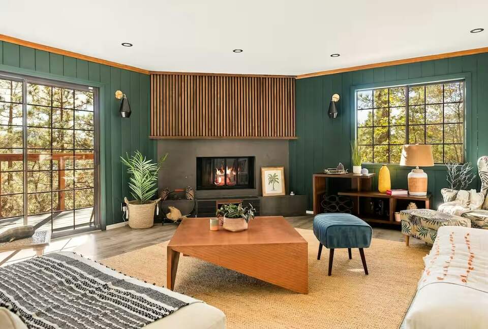 Quintess Collection - Wolves Den - Lake Arrowhead, California