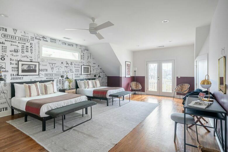 Quintess Collection - Painted Lady - Nashville, Tennessee