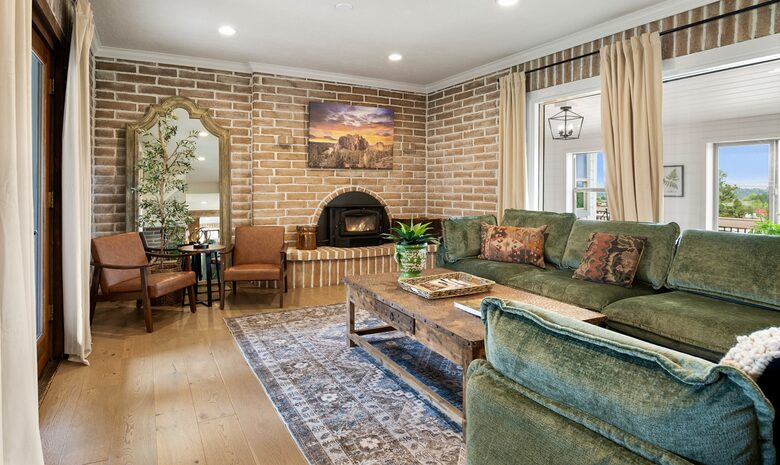 Luxury High Desert Escape with Panoramic Mountain Views - Madras, Oregon